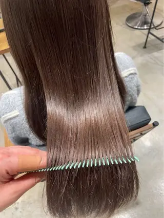 ロング 長與 夕夏のヘアスタイル