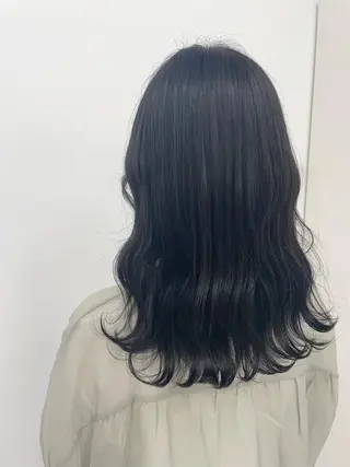 ミディアム 顔まわりレイヤー🎀 くぼやま　みおのヘアスタイル