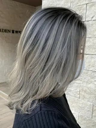 ミディアム カラー RIENS♡xrea 山本優舞のヘアスタイル