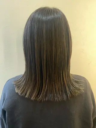 ミディアム カラー ✴︎ヒラガカナ✴︎ ECLAT HAIRのヘアスタイル