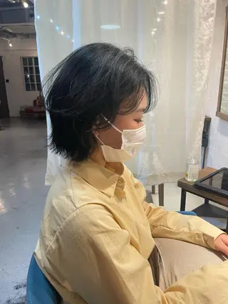 ミディアム 泊 紗羅のヘアスタイル