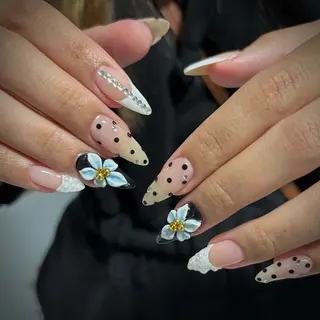 ネイル 鈴木 結奈のネイルデザイン