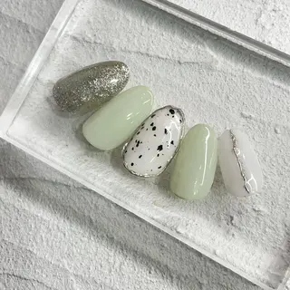 ミディアム Lety total beautyのネイルデザイン