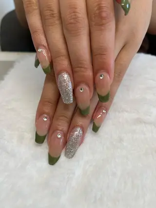 ネイル nail.salon .Reversalのネイルデザイン