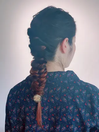 ロング カラー ヤノ ナオミのヘアスタイル