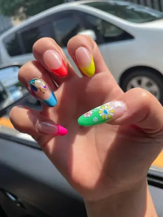 ロング ネイル ViVi Nailのネイルデザイン