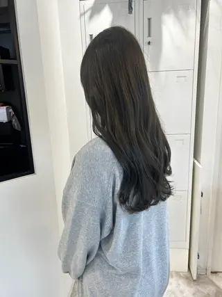 ロング カラー 河野 いずみのヘアスタイル