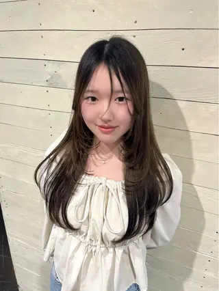 ロング 松本 沙城のヘアスタイル