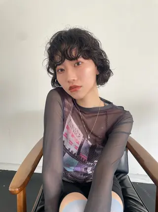 ショート パーマ ハナ🌼 ボブ/透明感カラーのヘアスタイル