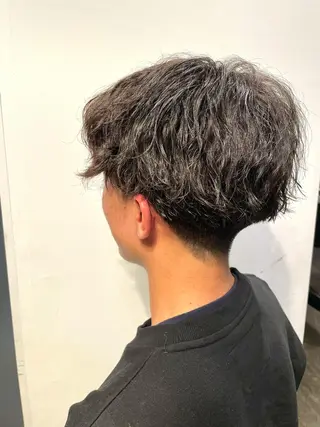 ショート パーマ メンズ 🌈艶カラー× メンズパーマ永埜🌈のヘアスタイル