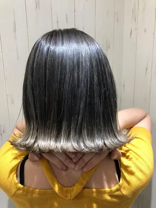 ミディアム カラー ブリーチ特化型✂️ ハイトーンカラー👨のヘアスタイル