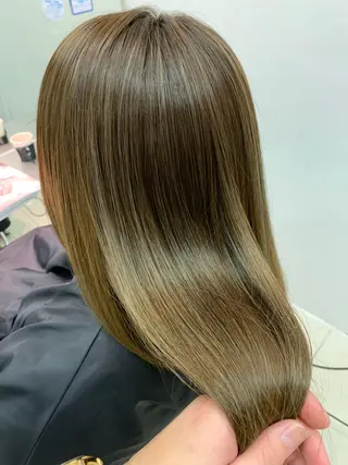 セミロング カラー 髪質改善専門美容室bokuno町田店所属・町田で叶う本物の 髪質改善 鍋谷勇のヘアスタイル