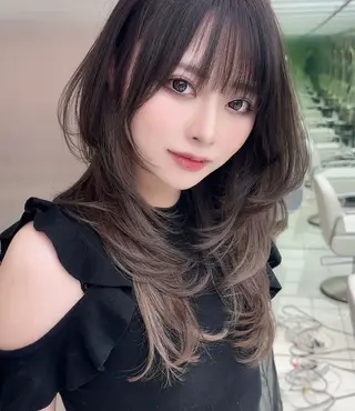 セミロング カラー SALOWIN三軒茶屋店所属・🇰🇷韓国レイヤー の神様🇰🇷のヘアスタイル