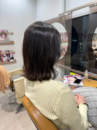 ミディアム 水口 莉央のヘアスタイル