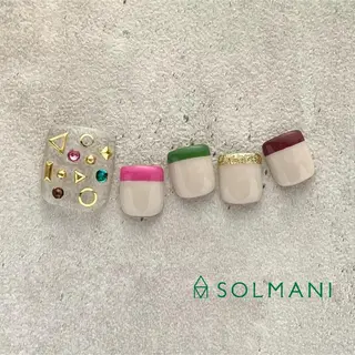 ネイル SOLMANI 予約担当のネイルデザイン