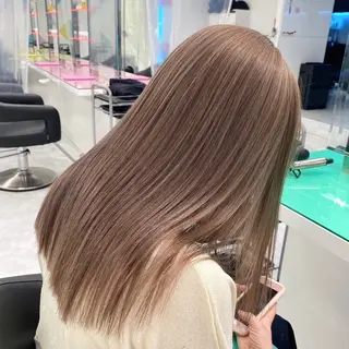セミロング カラー ヘアアレンジ 🩵ダメージレス艶感 ハイトーン🩷のヘアスタイル