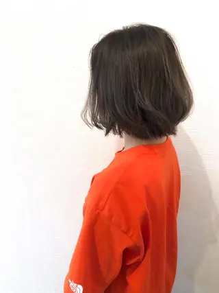 ショート カラー 平川 友希子のヘアスタイル