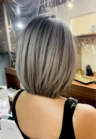 ミディアム カラー 白髪ぼかし バレイヤージュ志鎌のヘアスタイル