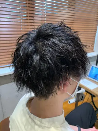 パーマ メンズ ツイストスパイラル 波巻き🩵片平和香奈のヘアスタイル