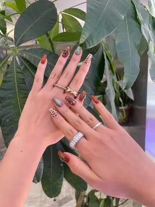 ネイル クルミ/ 💕ワンホンネイルのネイルデザイン