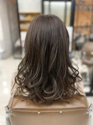 ロング カラー 宮内 修平のヘアスタイル