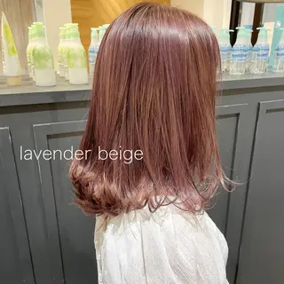 ミディアム カラー 細沼 葵のヘアスタイル