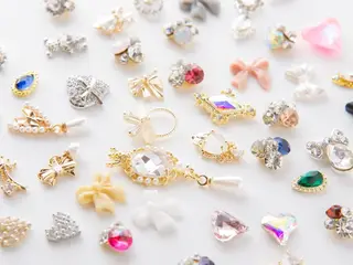 ネイル Tiary Nail Fのネイルデザイン