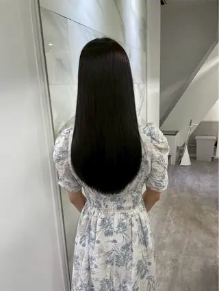 ロング soigne 表参道【ソワネ】所属・艶髪🩰透明感カラー 🫧あやみのヘアスタイル