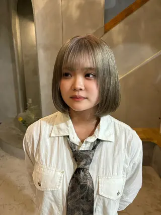 ショート カラー 小西 萌々香のヘアスタイル