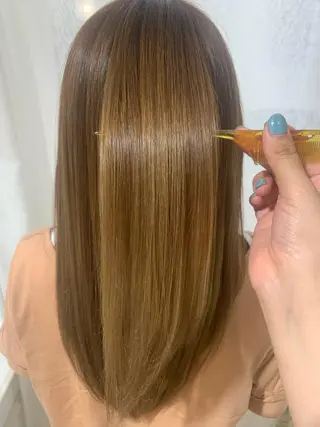 ロング ニイムラ ミキのヘアスタイル