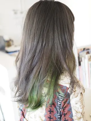 セミロング カラー メンズハイトーン メンズバレイヤージュのヘアスタイル