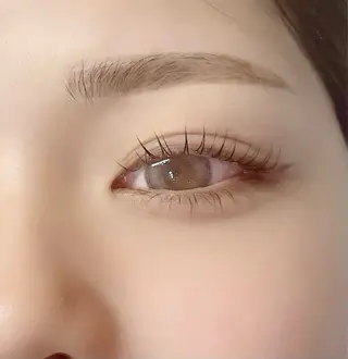 マツエク・マツパ まつげとまゆげのお店carino所属・carino carino.nのマツエク・マツパデザイン