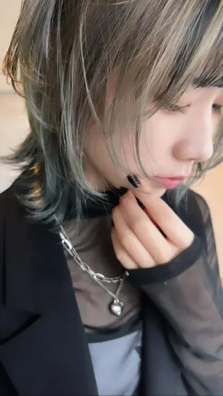 カラー 🐺ミウ 🩵のヘアスタイル