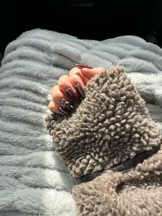 ネイル Sawa ︎︎𓂃⟡.·のネイルデザイン