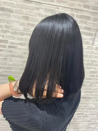 ミディアム 小金丸 里沙のヘアスタイル