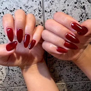 ネイル RIEKO🍒 ワンホン♡推しネイルのネイルデザイン