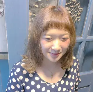 ミディアム カラー パーマ ブリーチ、パーマ 西部笑のヘアスタイル