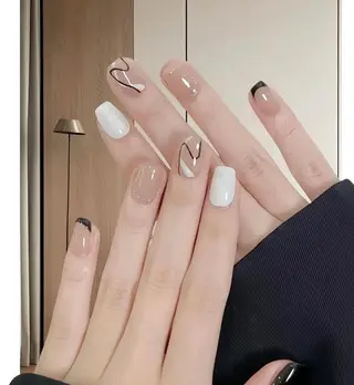 ネイル YUYI.nail salon所属・Mi Naのネイルデザイン