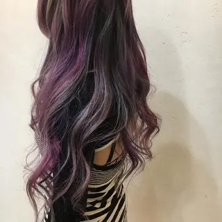 カラー ササキ トモシのヘアスタイル