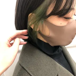 ショート カラー 細川 夕利亜のヘアスタイル