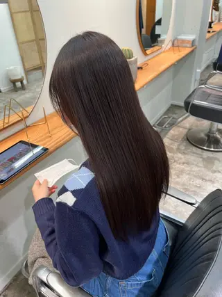 カラー aiko【艶カラー ・ミニモ年内で終了】のヘアスタイル