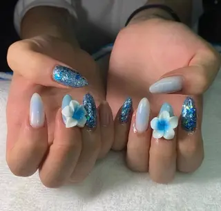 ネイル MHR nailのネイルデザイン