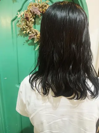 ミディアム カラー パーマ 佐藤 美咲のヘアスタイル