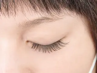 マツエク・マツパ レイフィールド北名古屋所属・レイフィールド 服部のマツエク・マツパデザイン