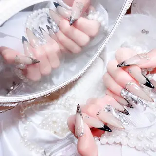 ネイル Yudia🦋 azuのネイルデザイン