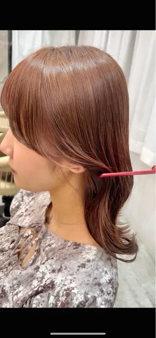 ミディアム カラー nana 似合わせカットのヘアスタイル