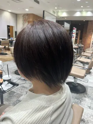 ショート 顔まわりカット 前髪カット安井楽人のヘアスタイル