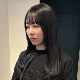 セミロング カラー mina / 透明感ベージュカラーのヘアスタイル