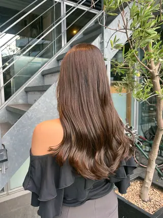 カラー イケハラ ナナミのヘアスタイル