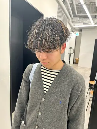 パーマ メンズ ハイトーン/美髪矯正 🍃大江拓実のヘアスタイル